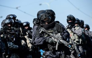 Elismerhetik a csehek fegyvertartási jogát, amerikaihoz hasonló szabályok jöhetnek