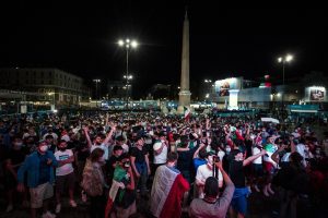 Hatástalanítottak egy házi készítésű bombát az olasz Eb-mérkőzés előtt