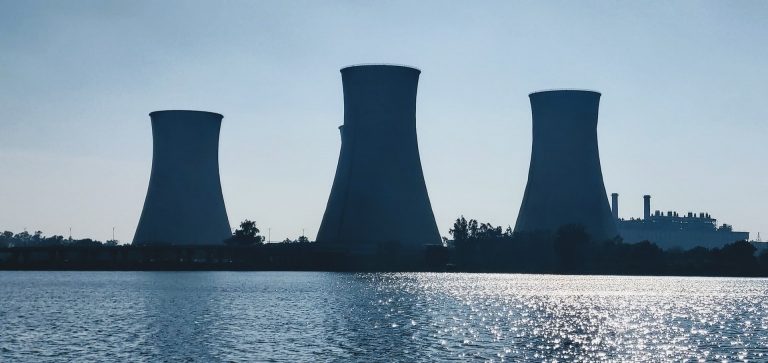 Meghibásodott Irán legnagyobb atomerőműve, biztonsági okokból leállították a reaktorokat