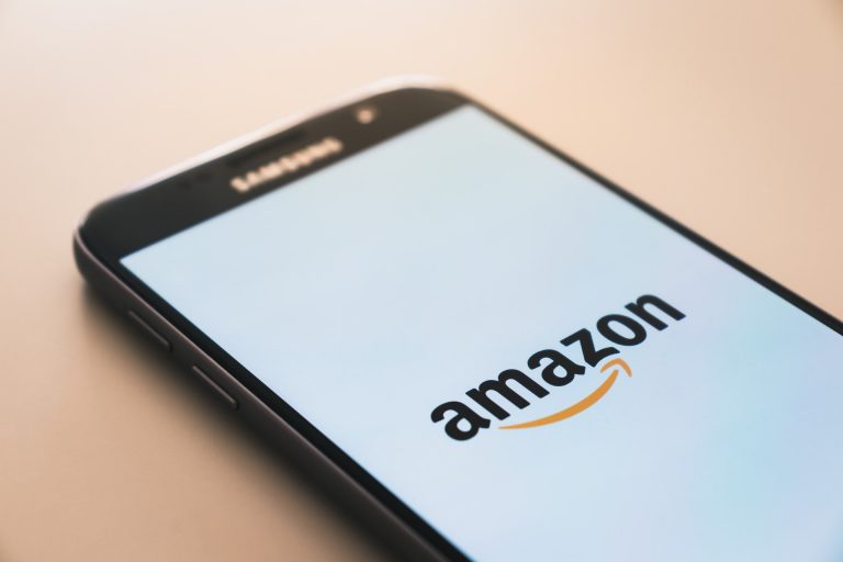 Hamis védettségi igazolványokat árulnak az Amazonon