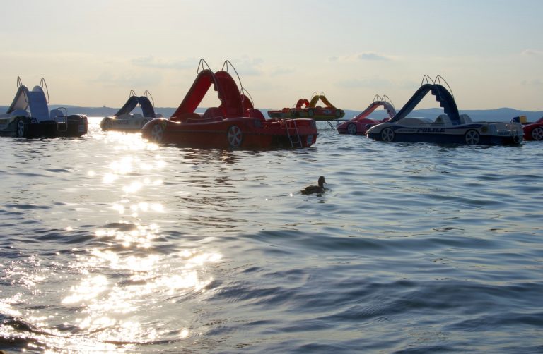 Csaknem 29 fokosra melegedett a Balaton vize