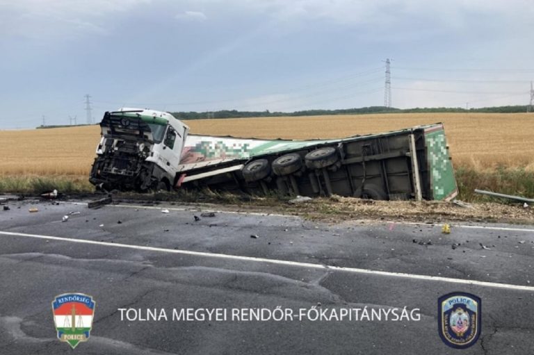 Teljes útlezárás a 631-es számú úton, Hatvanban is meghalt egy motoros