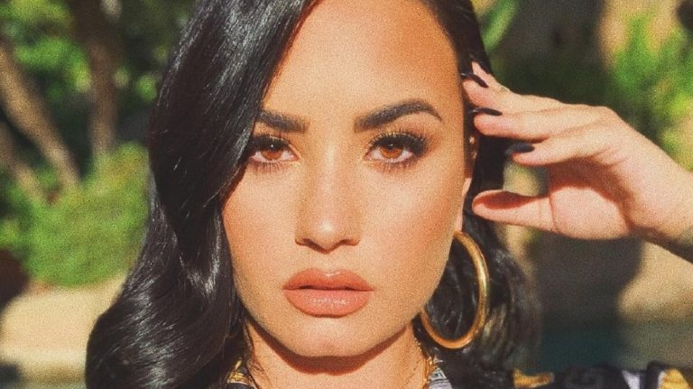 Zavarba jössz Demi Lovato fehérneműs képétől, túl van az első szexjelenetén