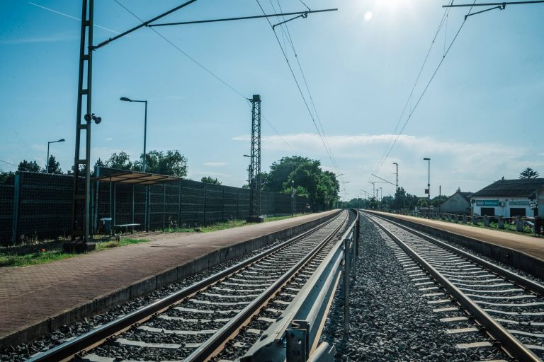 Vonatgázolás történt, hosszabb menetidő várható