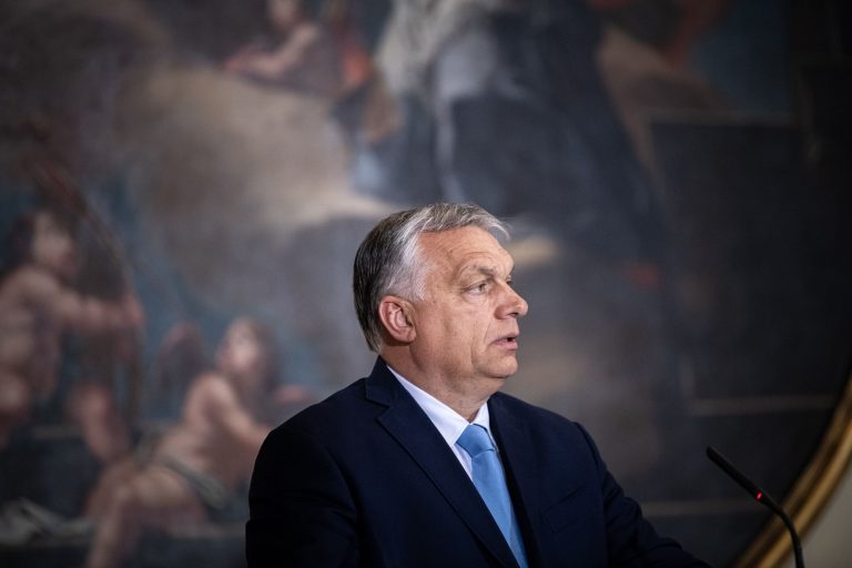 Orbán bejelentette, lehetővé teszik a harmadik oltást, és az egészségügyben kötelezővé válik a vakcina felvétele