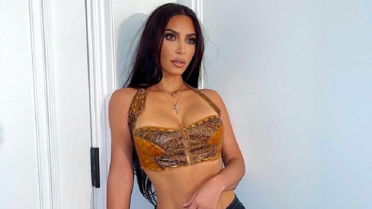 Kim Kardashian bikinis képei miatt még az idő is megállt