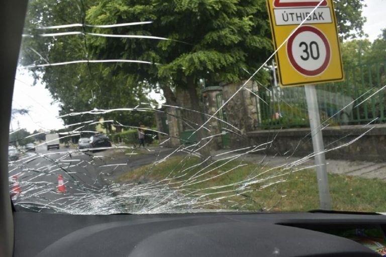 Elgázoltak egy fiatal lányt Győrben