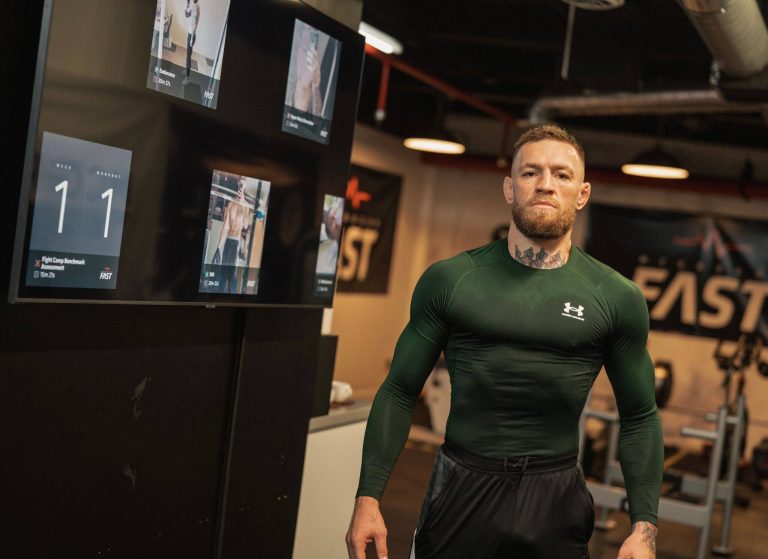 3,5 órán át tartott Conor McGregor műtétje a horrorlábtörése után