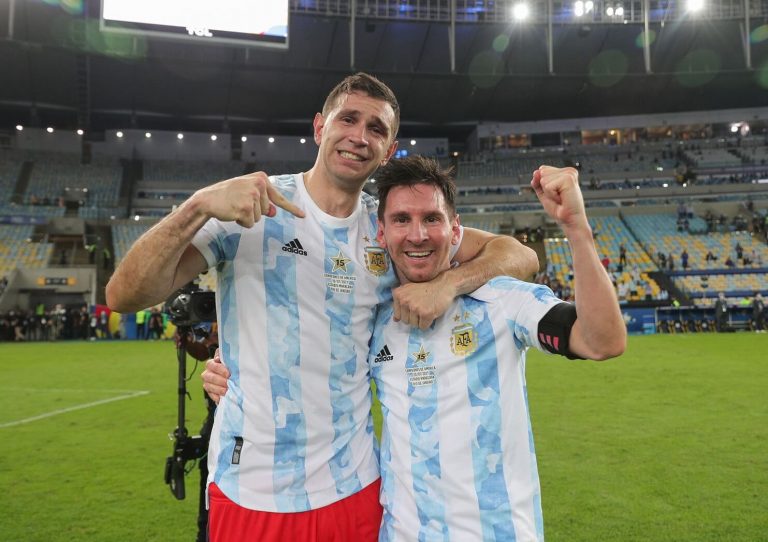 Copa América: videón a jelenet, ahogy Messi zokog a döntő megnyerését követően