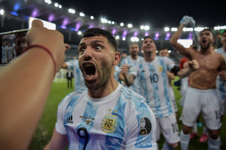 Közel 15 perces bulivideó Messiék öltözői ünnepléséről a Copa Américáról