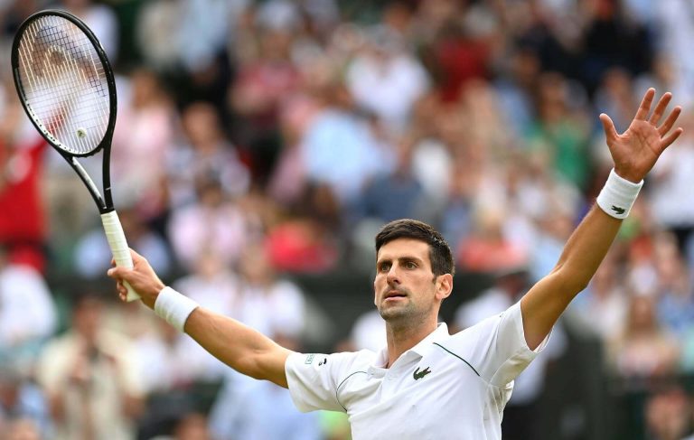 Djokovic megállíthatatlan, beérte Federert és Nadalt