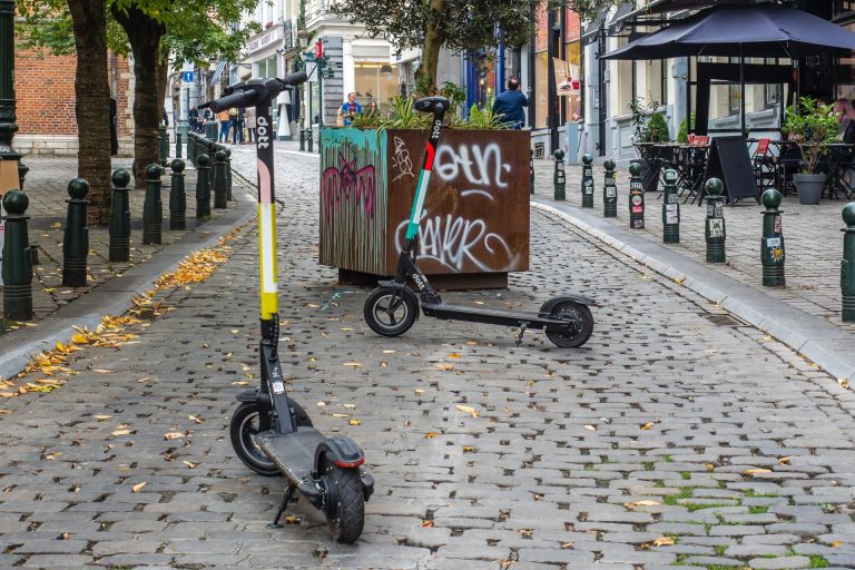 Káosz övezi az elektromos rollereket Magyarországon