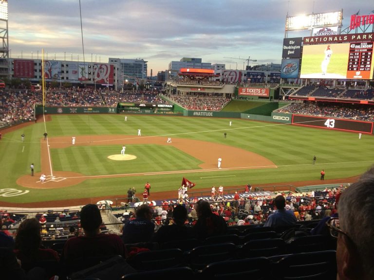 Káosz tört ki egy baseball meccsen egy lövöldözés miatt Washingtonban (videó)