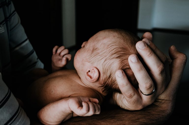 Nagyszerű lehetőség a Babaváró Hitel, ám a kockázatokat is észben kell tartani