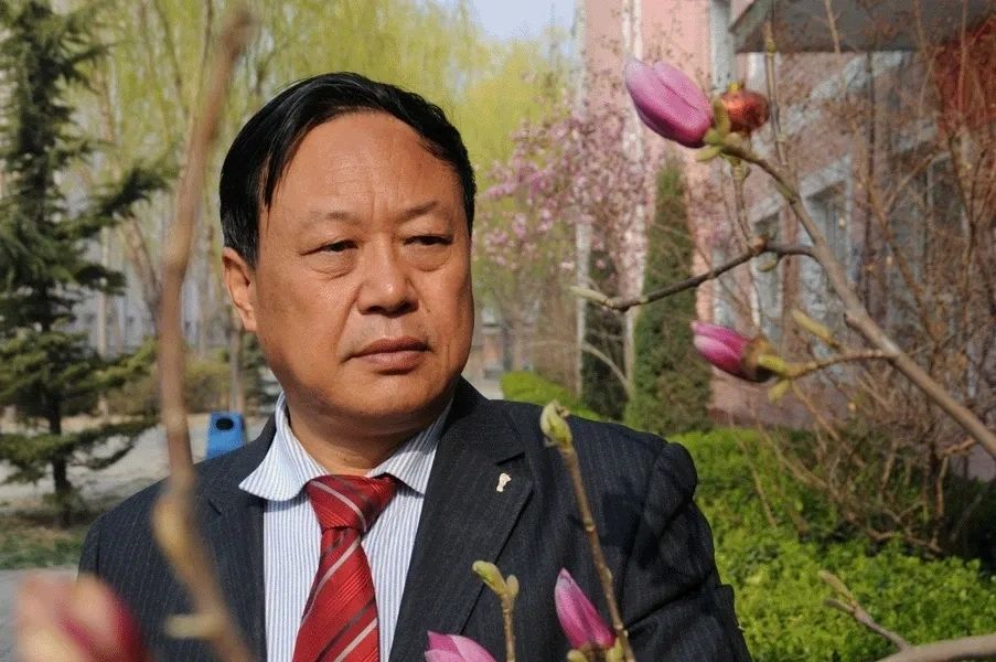 „Bajkeverésért” bebörtönöztek egy kínai milliárdos sertéstenyésztőt