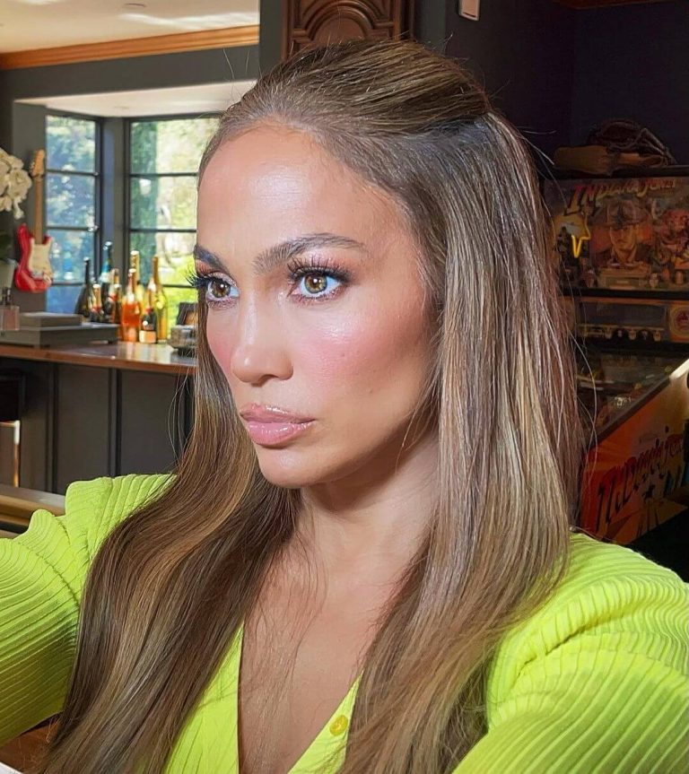 Jennifer Lopez ebben a hihetetlenül látványos Dolce & Gabbana szettben jelent meg Velencén