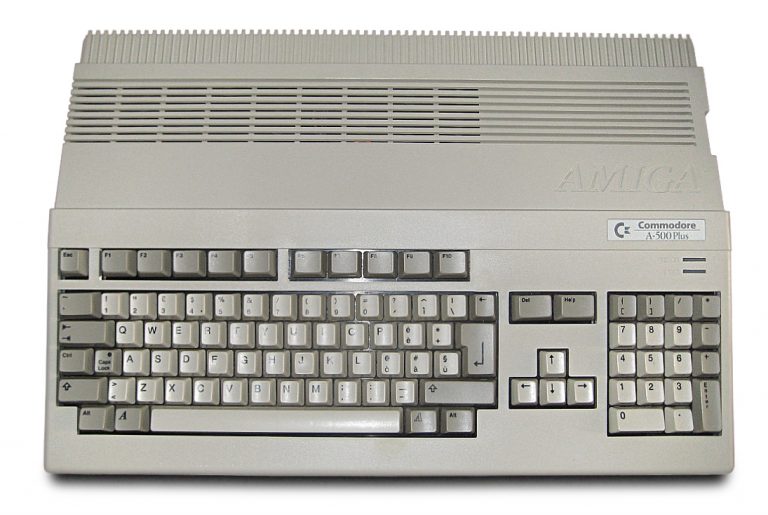 Retró kiadást kapott a Commodore Amiga, minikonzolon játszhatunk vele