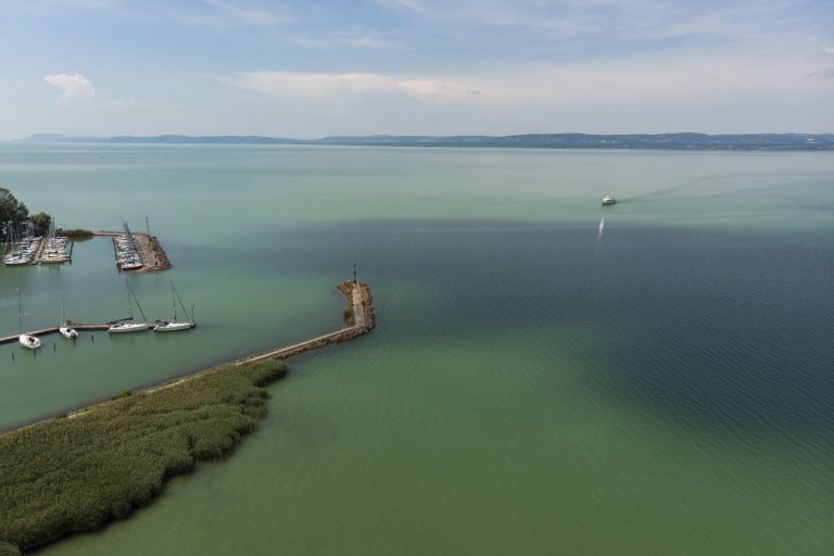 Két halálos áldozatot szedett tegnap a Balaton