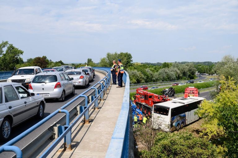 M7-es busztragédia: „Miért pont én éltem túl?”