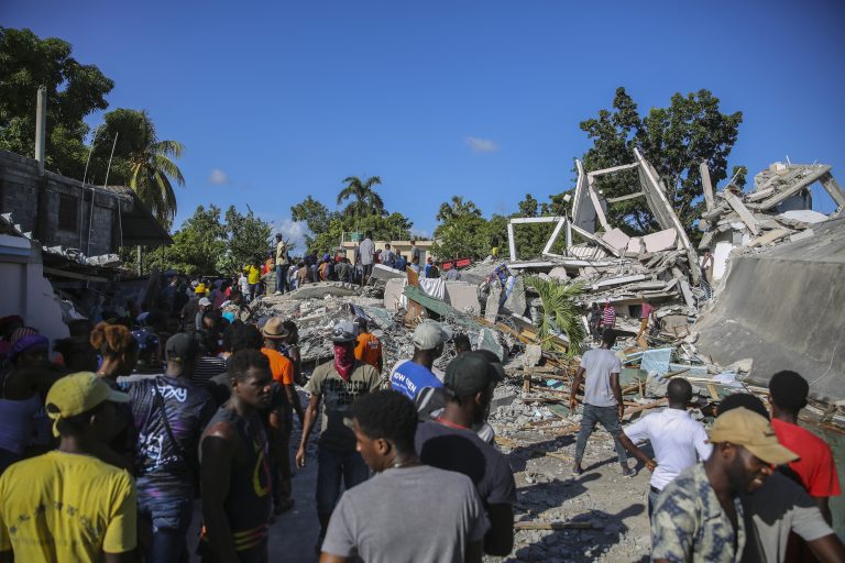 Haiti földrengés: 724-re emelkedett a halálos áldozatok száma