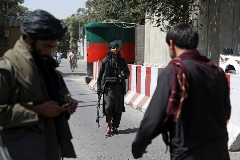 A pánik enyhítése érdekében amnesztiát hirdettek a tálibok Afganisztánban