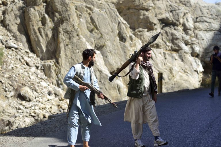 Amerikai eszközökkel vadásszák le a tálibok az afgán kormány szövetségeseit
