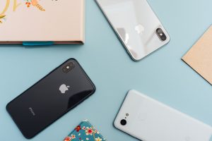 Ultravékony készülékkel rukkolhat elő az Apple és egy népszerű kiegészítő is visszatér