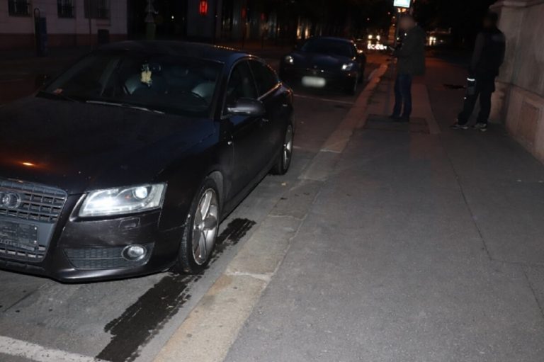 Budapesti éjszaka: mozgáskorlátozott helyre parkolt, majd kiderült, hogy kábítószer-kereskedő