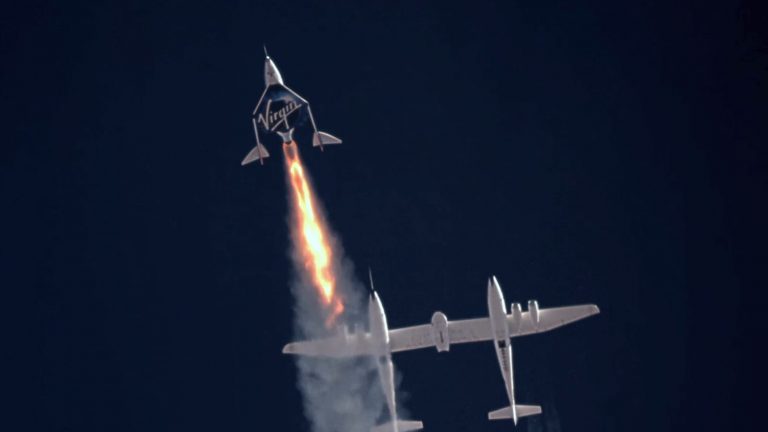 Bajba került a Virgin Galactic úttörő űrprojektje