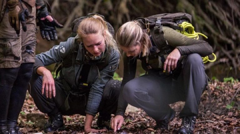 Totem: ez kemény, Eszter kibicsaklott bokával gázolt át a kövek között