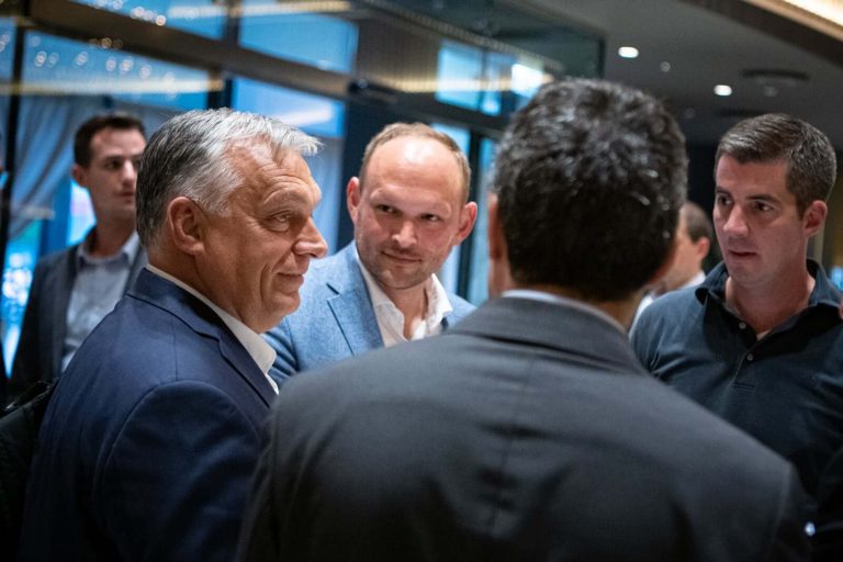 Orbán Viktor péntek reggel fontos üzenetet fogalmazott meg az oltatlanoknak