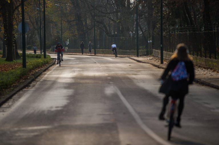 Szombati időjárás: délután kellemes nyárias idő lesz, estére viszont kell a kabát