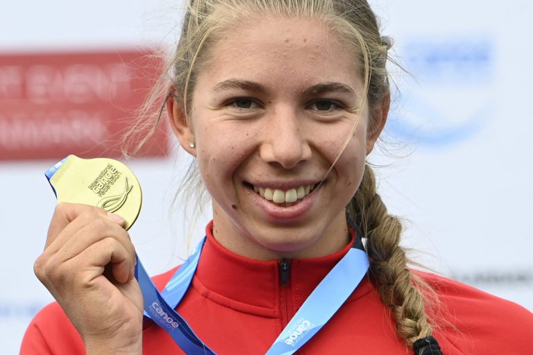 Újabb három aranyérmet nyertek a magyar versenyzők a kajak-kenu vb-n