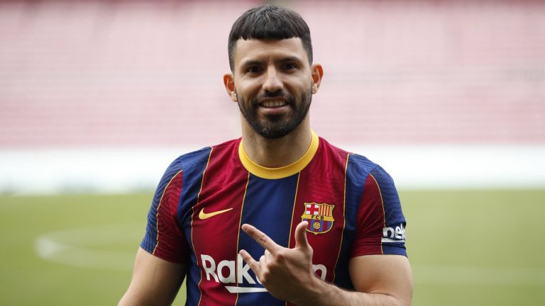 Olaszországból dobhatnak mentőövet Sergio Agüero számára