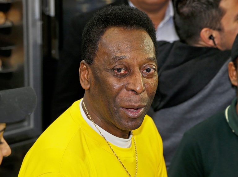 Vastagbélműtéten esett át a legendás Pelé