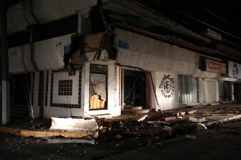 7.1-es erősségű földrengés csapott le Mexikóra, legalább egy ember elhunyt