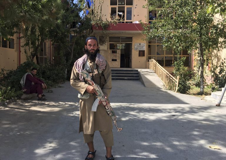 A Pandzsír-völgy nem hagyja magát, ismét harcban állnak a tálibokkal