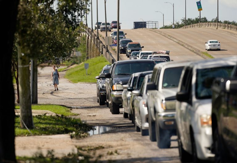 New Orleans és Baton Rouge benzinkútjainak kétharmada kifogyott az üzemanyagból az Ida hurrikán után