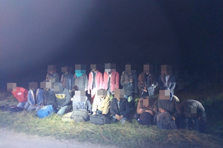 Homorúdnál 18, Apostagnál 7 illegális bevándorlót találtak a rendőrök
