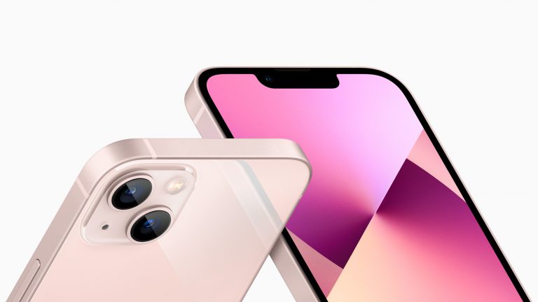 Spontán sprintverseny alakult ki a tömött boltokban az iPhone 13 megkaparintásáért