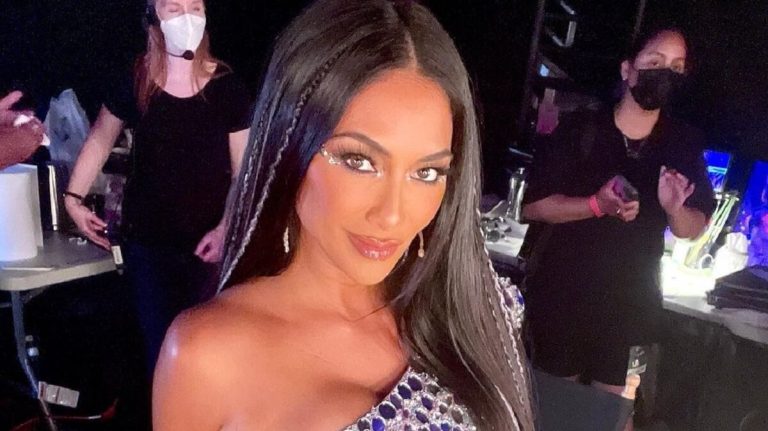 Sokkot kapsz Nicole Scherzinger reggeli bikinis képétől