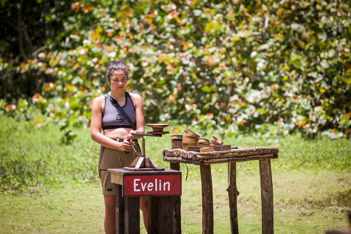 Survivor: kínos beszélgetés Bálint és Dani között, Evelinnek nagyon sok a celeb, nem bírja őt