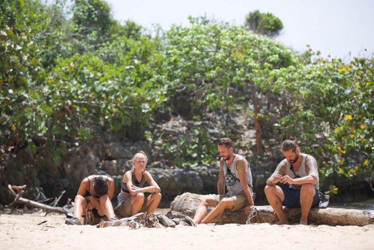 Survivor: Kabát trükkje a Holtak Szigetén, Alex csak nézett