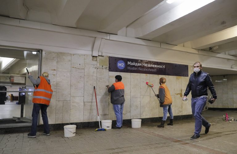 Ukrajnában kizárólag oltási igazolással lehet használni a tömegközlekedést