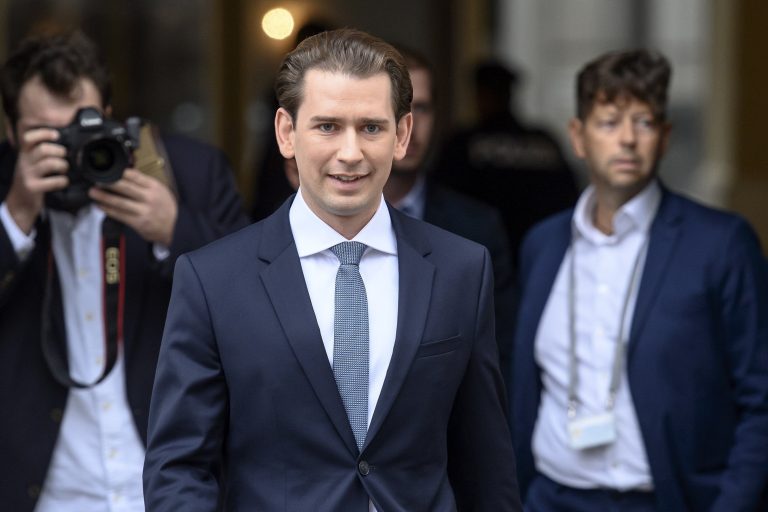 Sebastian Kurz lemond kancellári tisztségéről, Schallenberg veszi át a helyét