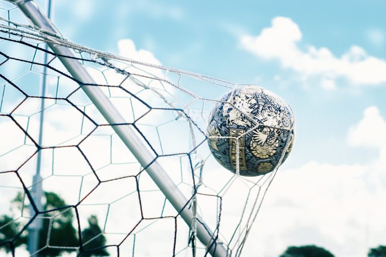Szabadrúgás, büntető: különösebbnél különösebb megoldások a japán futballban