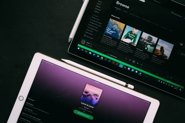 Folytatódik a Spotify és a magyar zenészek pere