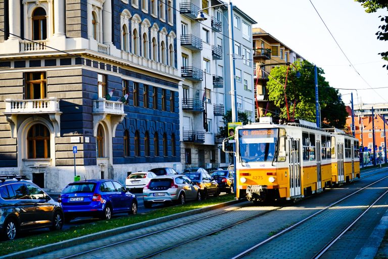 Így változik a közlekedés Budapesten hosszú hétvégén