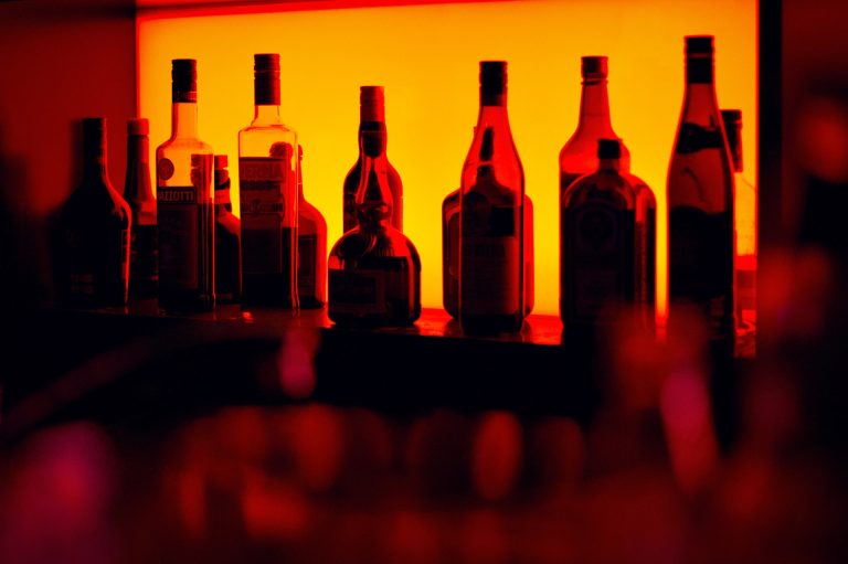 Alkoholmérgezés végzett legalább 18 emberrel Oroszországban