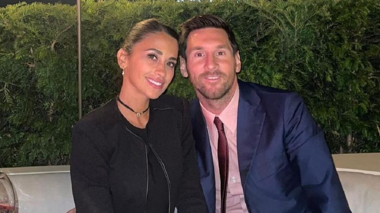 Messi romantikus vacsorája a párjával, szemben az Eiffel-toronnyal